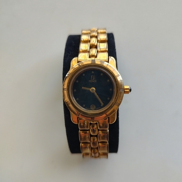 Vintage Fendi Watch - Picture 2 of 12